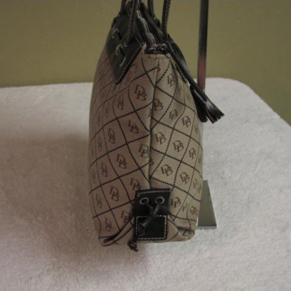 Dooney Bourke Vintage Women’s Brown and Beige Canvas handbag Leather trim - Picture 10 of 14